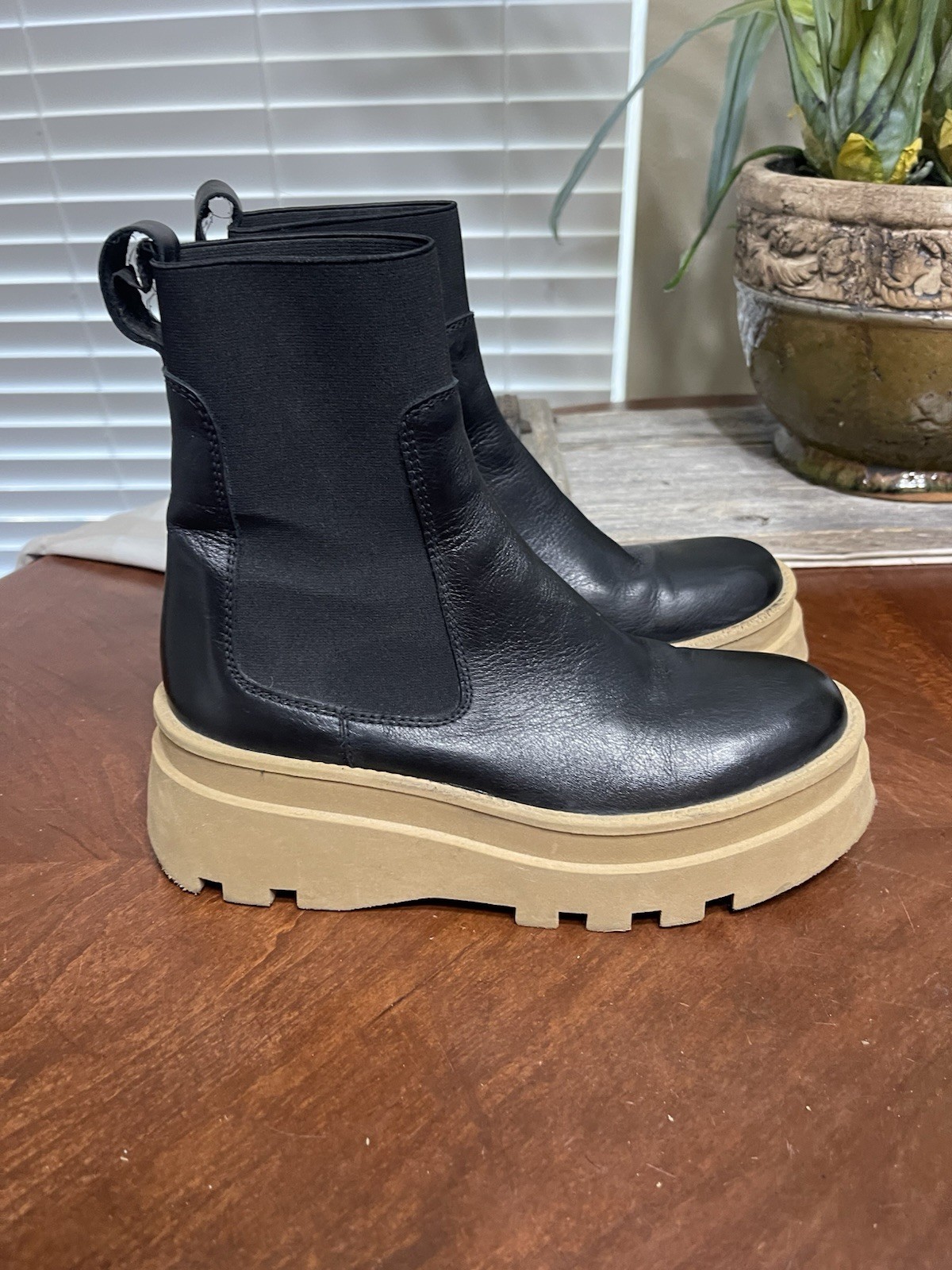 SAOLA Stivali Steve Madden Sylar pelle nera suola in gomma con lacci larghe 8