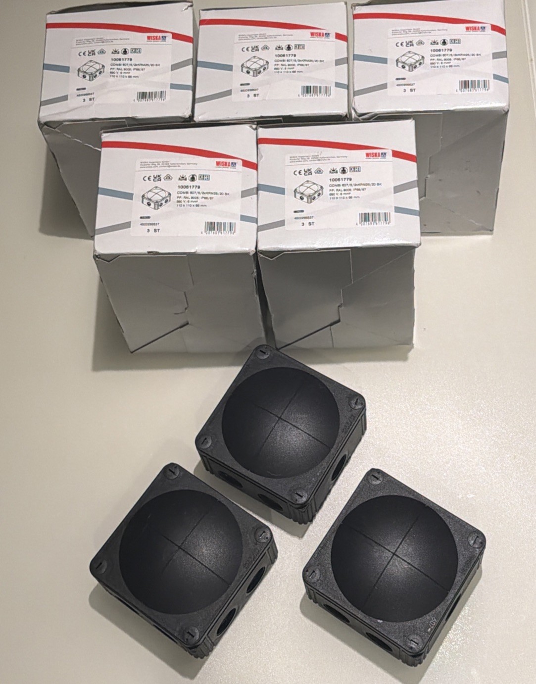 18x Wiska 10061779 COMBI 607/5/S 110 x 110 x 66mm PVC Adaptable Boxes IP66 VATin