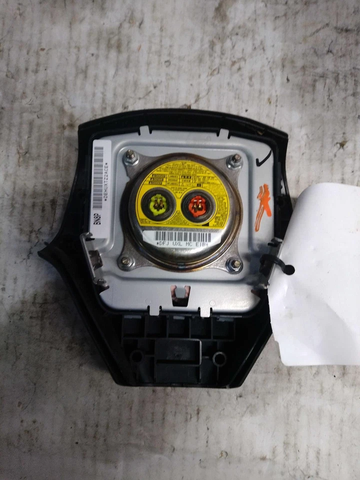 2008 MAZDA 3 Steering Wheel Air Bag OEM Silver Used BN8P57K00 195K Miles — 第 2/4 张图片