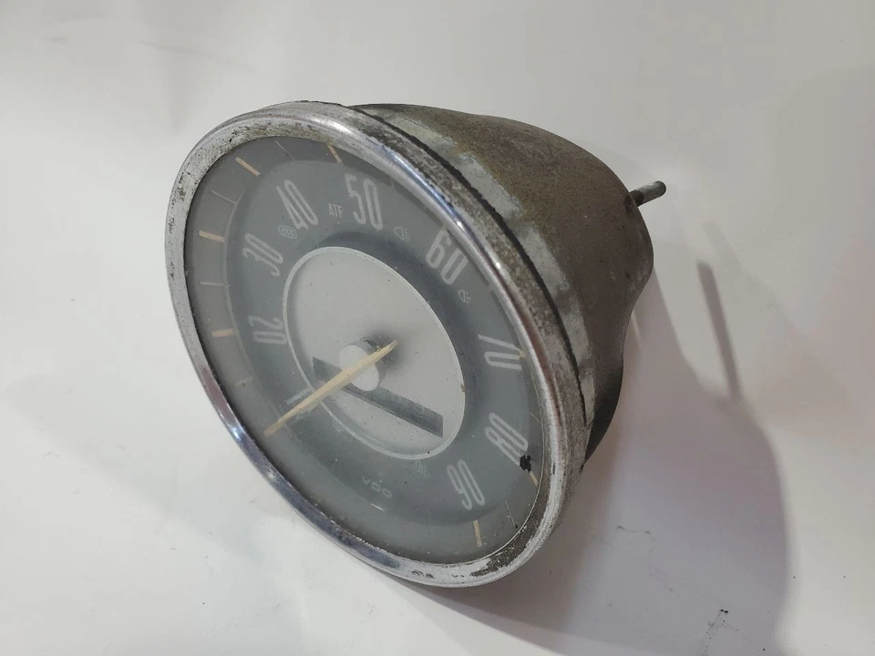 Volkswagen Karmann Ghia 1600 1967 1971 velocímetro OEM 141957023 Foto 2 de 4