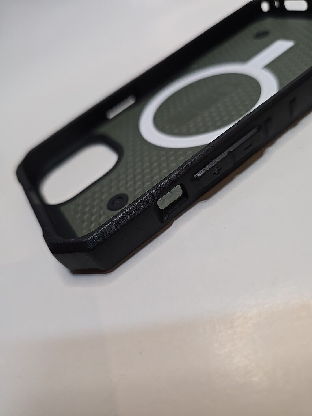 Urban Armor Gear UAG Pathfinder MagSafe Case - Apple iPhone 14 Pro 6.1" (Olive)