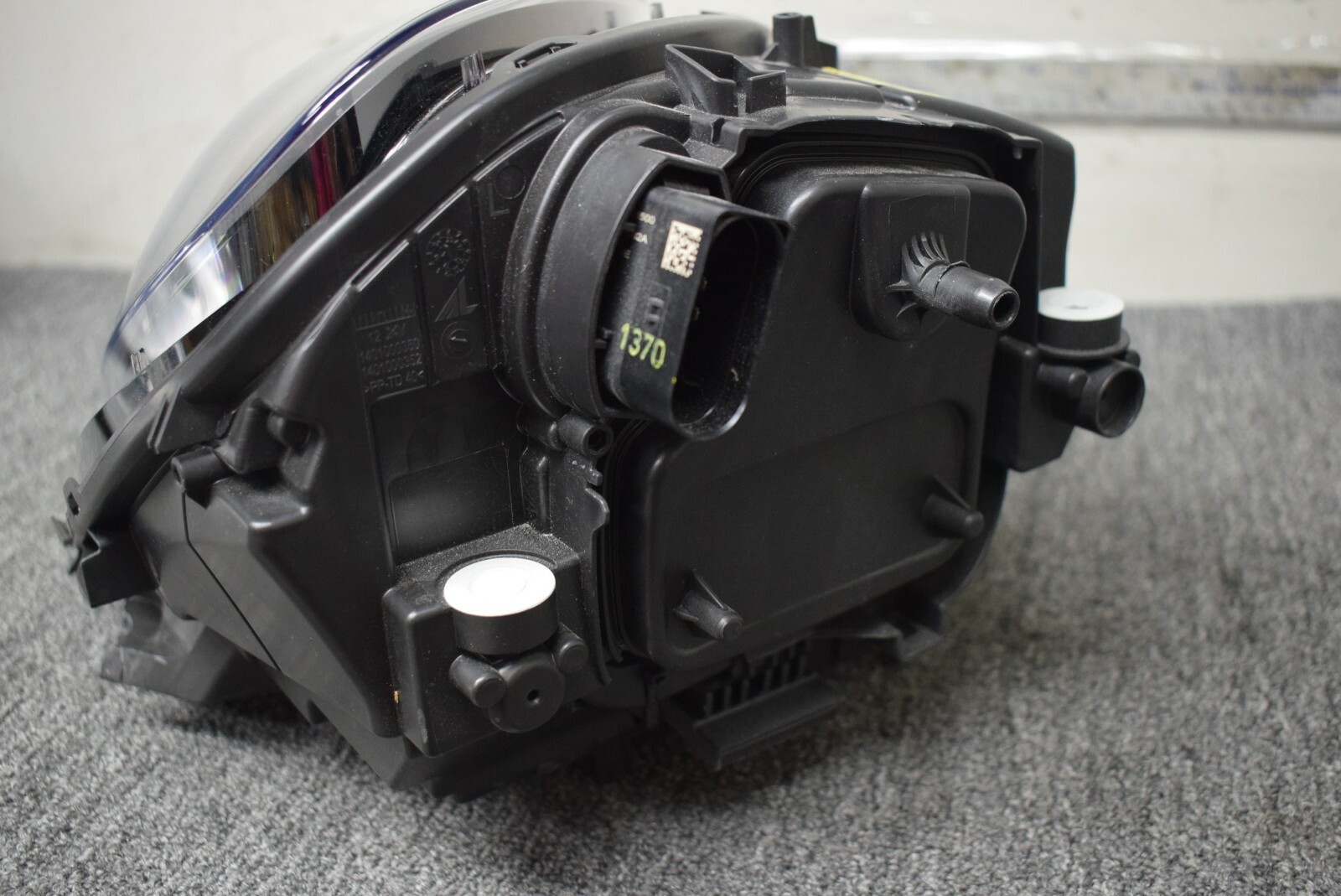 2019-2020 Porsche Macan PDLS Plus LED Headlight LEFT SIDE OEM 95B  