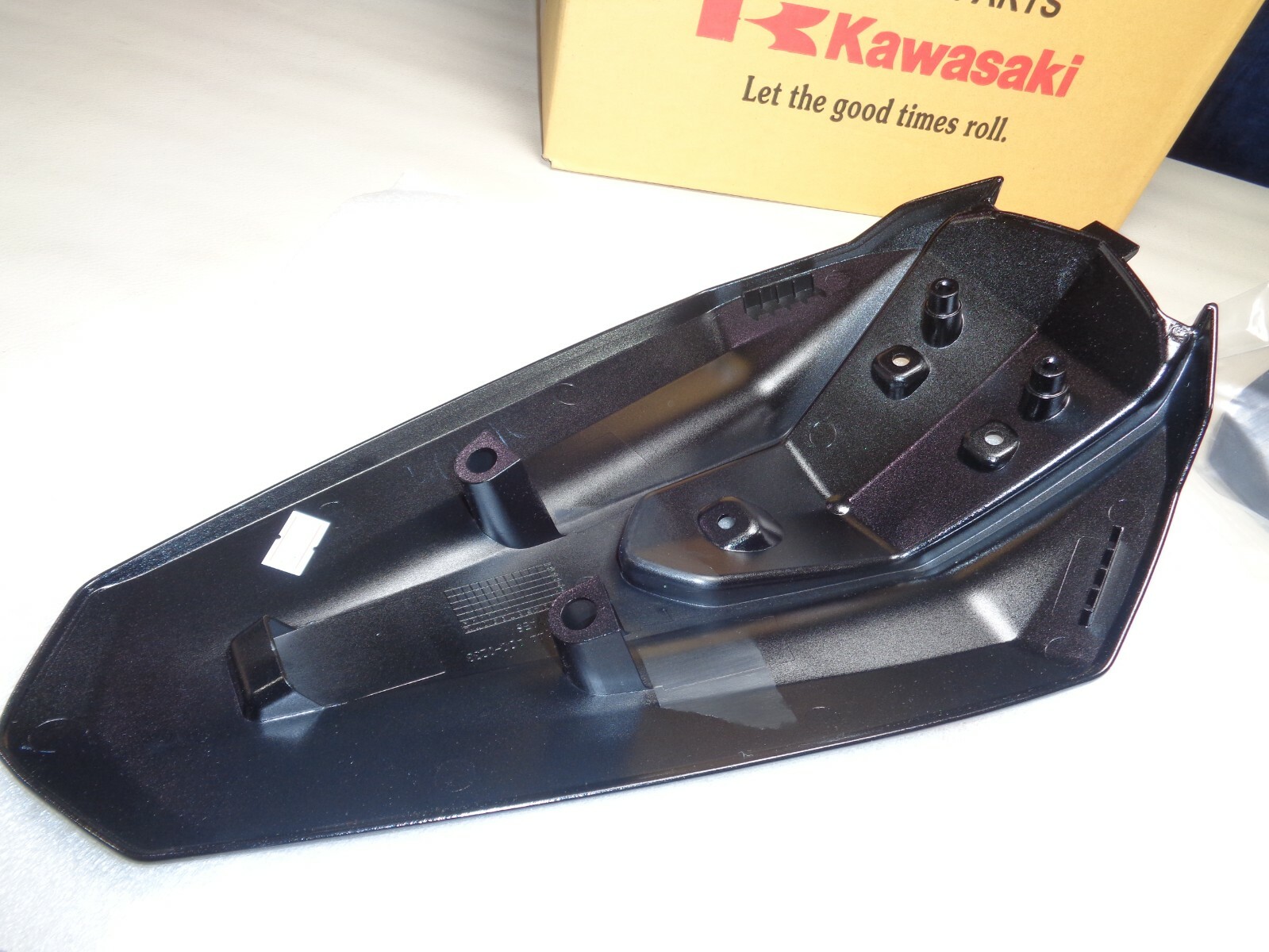 GENUINE ,KAWASAKI, NINJA 400/ Z400, 20182022, Seat Cowl Metallic