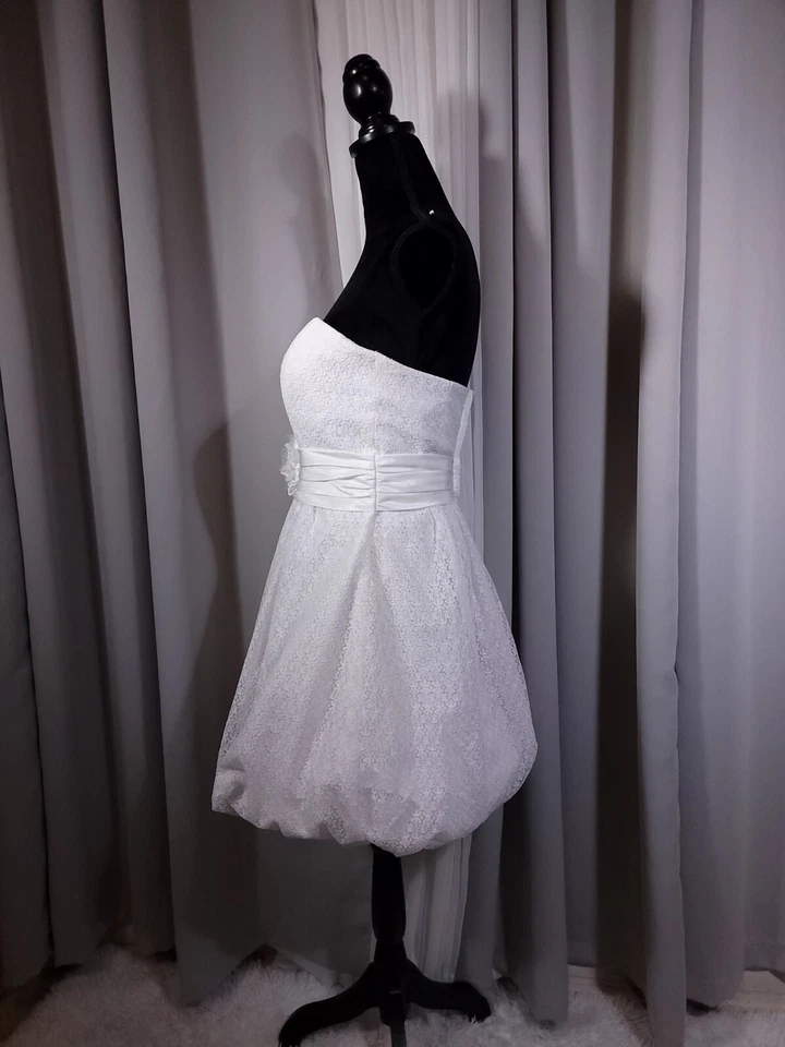 Vestido Formal David's Bridal Galina Corto y Sin Tirantes Dobladillo Burbuja Blanco Talla 10 Foto 3 de 4