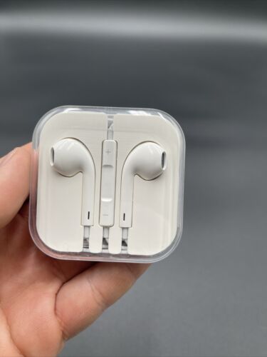 Genuine Apple Earpods Ear buds for the iPhone 4/5/6/6S wired - Afbeelding 1 van 9