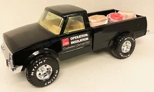 Nylint Owens Corning OPERATION INSULATION 14" Metal Truck w/Insulation Bundles