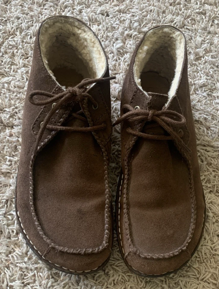 Zapatillas botín UGG Australia para hombre talla 12 cuero marrón piel de oveja con cordones Foto 2 de 4