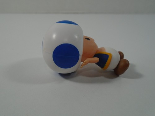 JAKKS PACIFIC--SUPER MARIO--2" BLUE TOAD MINI FIGURE (LOOK) - Picture 4 of 5