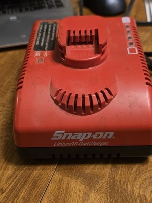Snap-on CTC620 Battery Charger 14.4V/18V Dual Chemistry Lithium Ni-Cad   Used