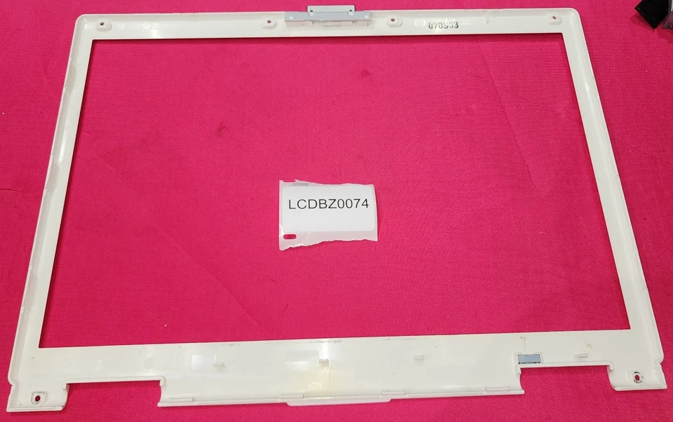 LCDBZ0074 - Fujitsu Lifebook FMVNFD85D FMV-Biblo NF NF/D85D LCD Bisel Frontal Foto 4 de 4
