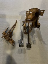 1983 - 1993 1987 Ford Mustang Manual Clutch Brake Pedal Assembly 5 Speed T-5 Oem