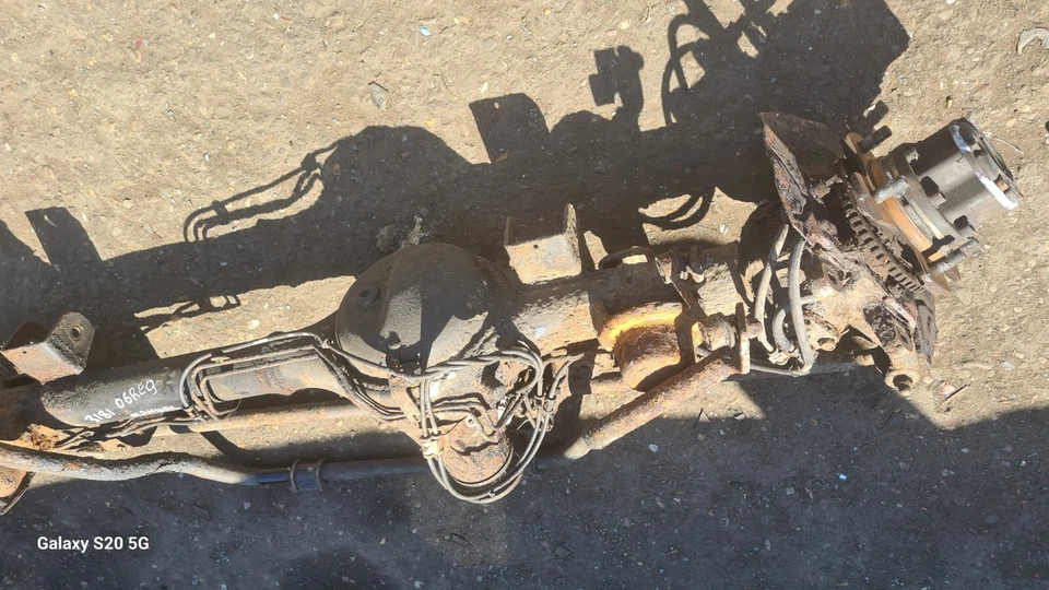 SUZUKI JIMNY MANUAL FRONT AXLE WITH MANUAL HUBS VVT 43:10 RATIO 2005 - 2018 - Image 4 of 4