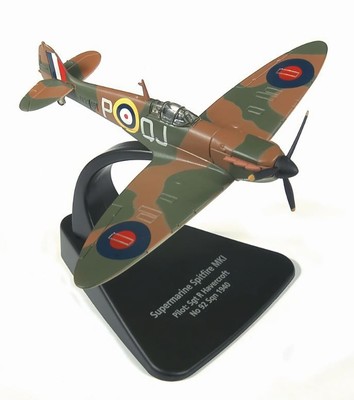 OXFORD DIECAST, Militärflugzeug SUPERMARINE Spitfire MKI 1940 - Pilot Serent ...