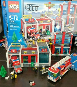 lego city ambulance station