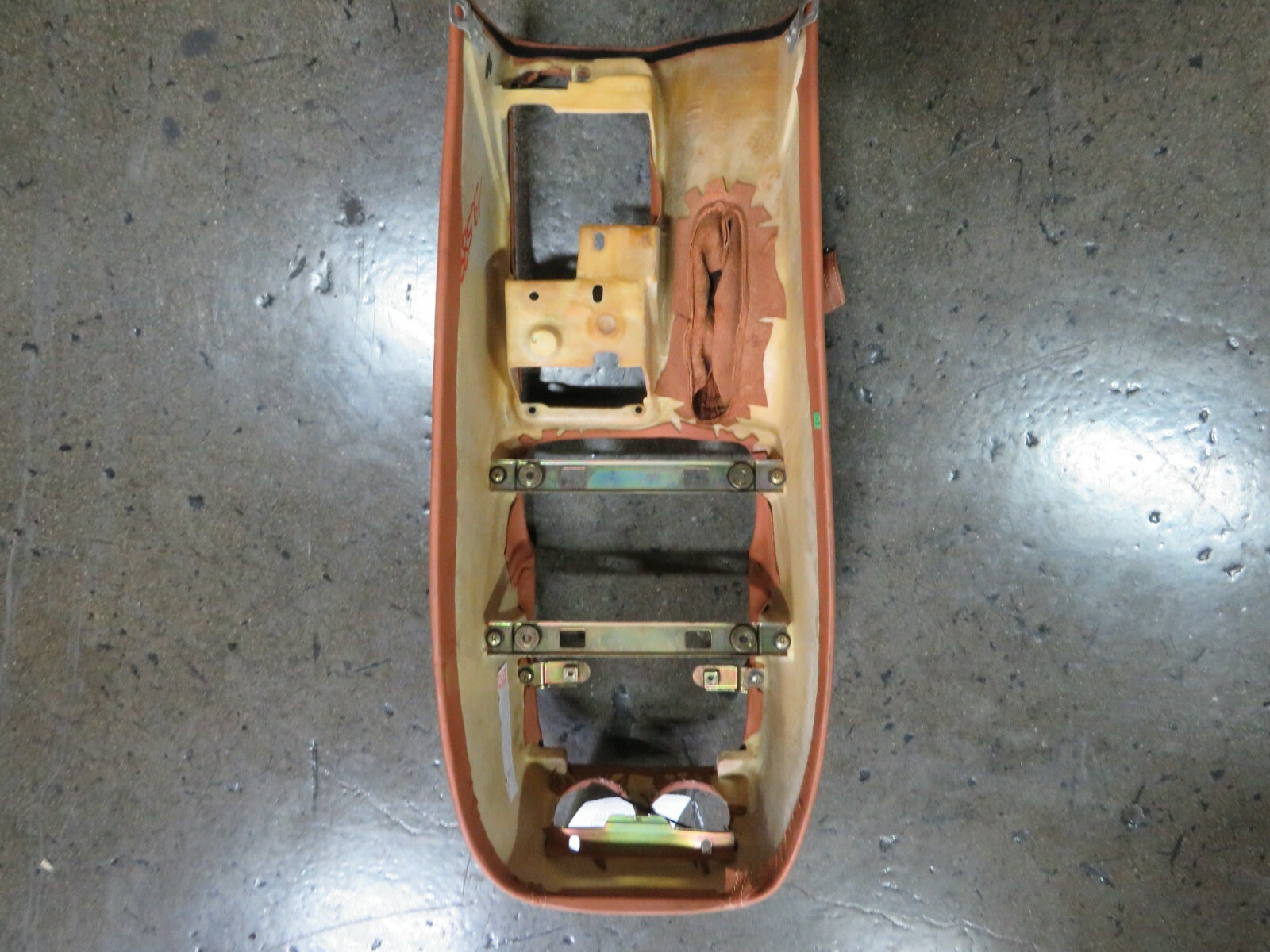 Maserati M128, Front Console Shell, Cuoio, Used, P/N 67696600