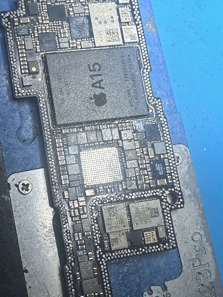 IPhone LOGIC BOARD GRINDING SERVICES … Ram/nand/ Big Power ic/CPU 24hrs ….. - Image 2 of 4