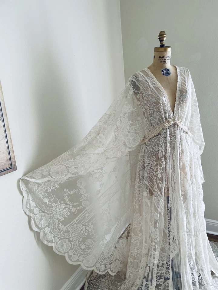 Boho Cream Vintage Lace Bell Sleeve Wedding Dress Maternity Photoshoot Gown - Image 3 of 4