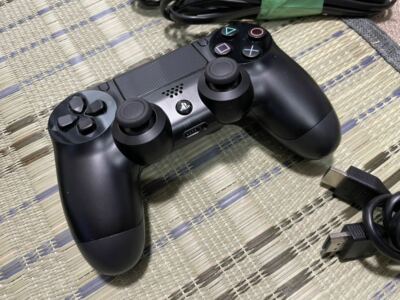 SONY CUH-1000A PS4 PlayStation 4 Jet Black 500GB Console with