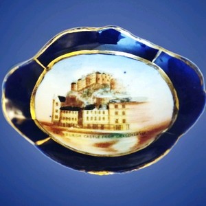 Edinburgh Castle From Grassmarket  Souvenir Ashtray PIN DISH Cobolt Gold 