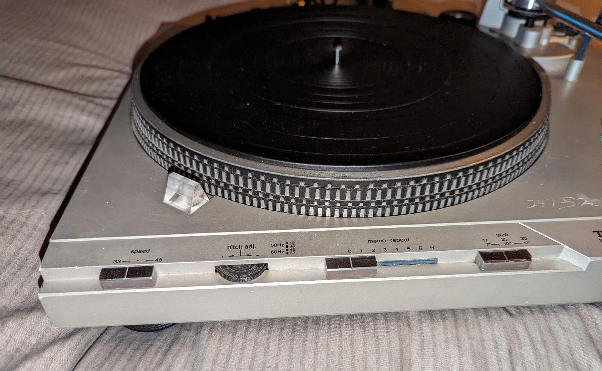 TECHNICS SL-D3 DIRECT DRIVE Automatic TURNTABLE LP RECORD