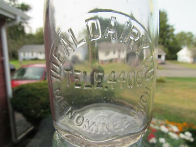 TRETQ Milk Bottle Ideal Dairy Co Farm Menominee MI MENOMINEE COUNTY Third Quart