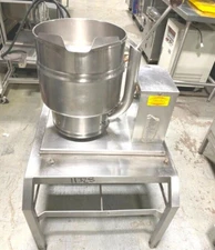 Kettle/ Groen TDB/7-20 Jacketed Tilt Kettle / Electric /208V-3F-7A