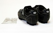 Chaussure de foot basse à crampons FG Phantom GX 2 Elite. FR