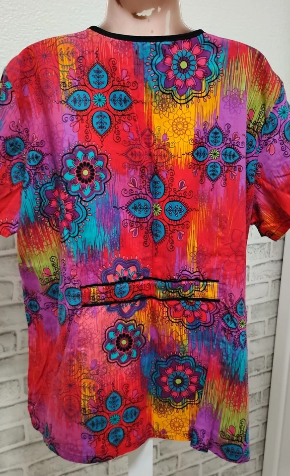 Blusa Médica Para Mujer Peaches 2XL Algodón Floral Multicolor Bolsillos Vibrantes Foto 2 de 4