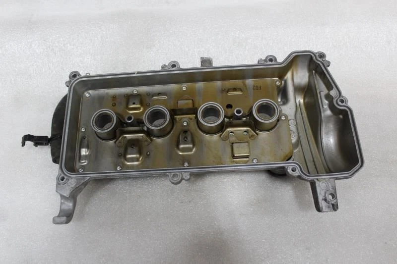 Toyota Prius C 2012 2013 2014 2015 cubierta de válvula de motor 1,5 L Foto 2 de 4