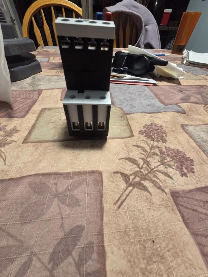 Relé de sobrecarga Eaton Xtoe045dgs, 1Nc/1No, corriente mínima de 9 A, corriente máxima de 45 A Foto 4 de 4