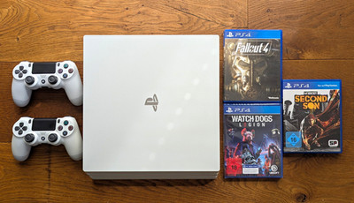 Sony PS4 Pro Weiß CUH-7116, 500GB SSD, 3 Spiele, OVP, 2 Controller -LESEN-