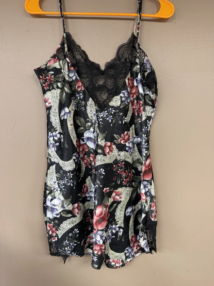 Camisón Vintage Victoria Secret Etiqueta Dorada Negro Floral Satinado Encaje Chemise M Foto 3 de 3