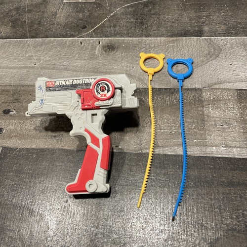 RARE 2003 BEYBLADE V-FORCE DUOTRON LAUNCHER MASTER BBA HASBRO