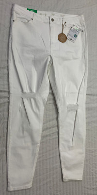 NWT DIP WOMENS HIGH RISE SKINNY DISTRESSED JEANS SIZE 14
