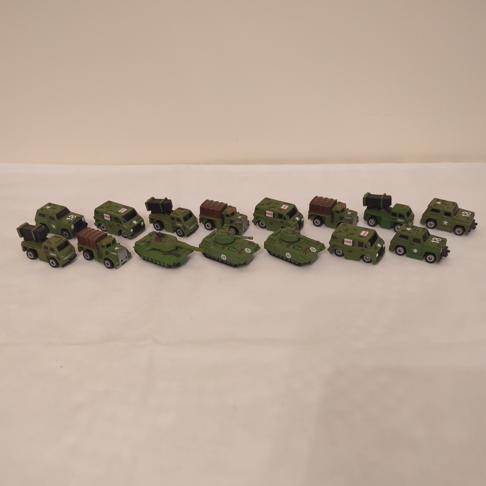 VINTAGE CHARM MAX ARMY MICRO MACHINES MILITARY TANKS AND VEHICLES eBay