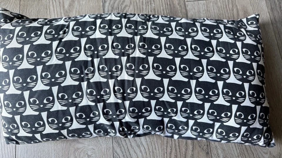 Almohadas Lumbares IKEA Black Cat MATTRAM Refuerzo Niina Aalto Retro MCM 10x21" Foto 3 de 4