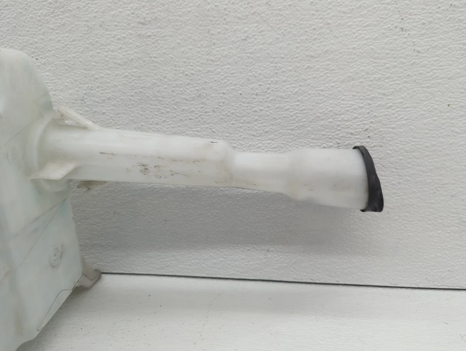 Botella depósito líquido lavadora parabrisas Scion Tc 2005-2010 fabricante original MPIWG Foto 2 de 4