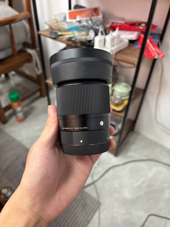 Sigma 30mm f/1.4 Contemporary DC DN Prime Lens for Sony E Cameras - 95% New - Image 2 of 4