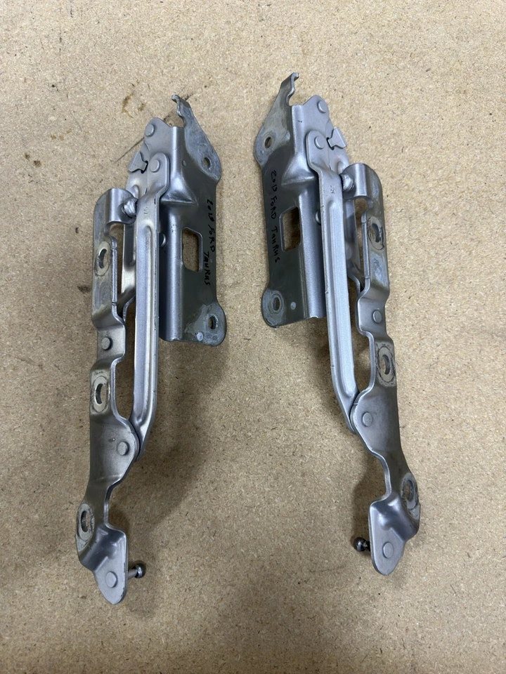 Par de bisagras de tapa de maletero trasero izquierdo/derecho Ford Taurus 2013-2019 OEM Foto 2 de 4