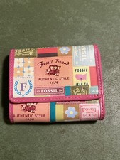 Fossil Vintage Series 1954 Style Trifold Wallet Pink MulticolorPatchwork Print