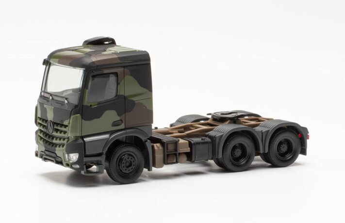 HERPA - MERCEDES-BENZ Arocs 6x4 mimetico - 1/87 - HER747028