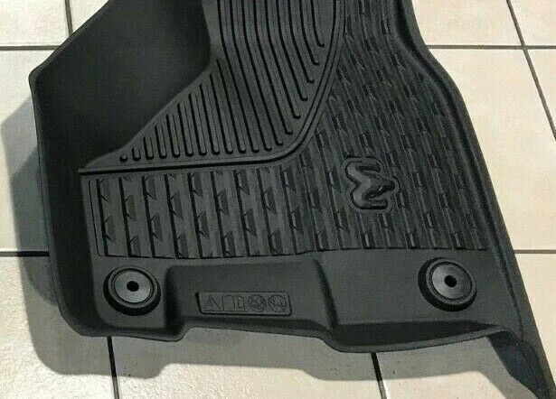 Alfombrillas Mopar 19-25 Ram 2500 3500 4500 5500 doble cabina asientos de banco para todo tipo de clima Foto 3 de 4