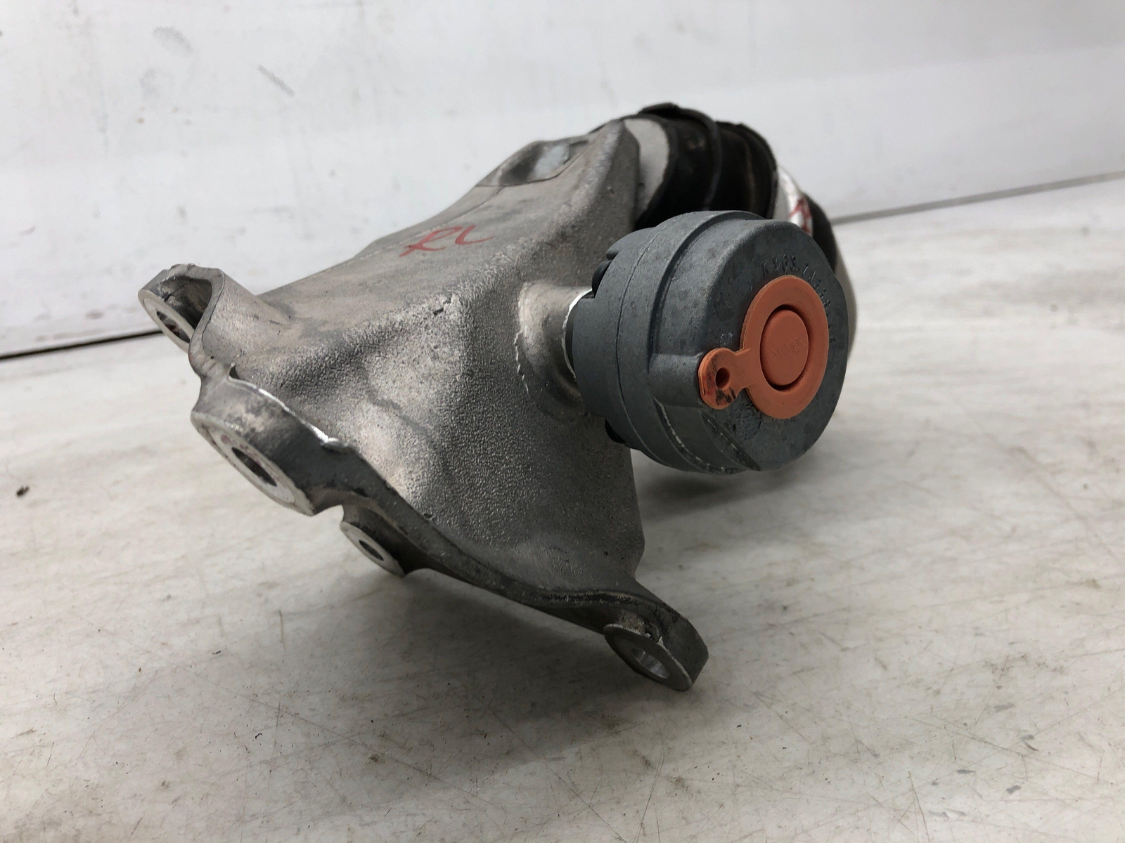 2019-2023 ASTON MARTIN VANTAGE 4.0L LEFT REAR TRANSMISSION MOUNT HY53-6068-AA