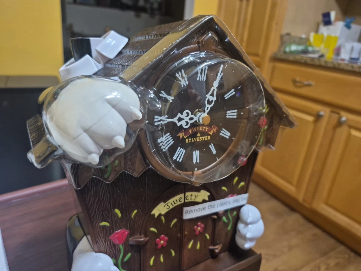Tweety Sylvester Clock In Collectible Looney Tunes Items for sale