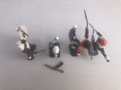 4 x Vintage 1:32 Scale Gloss Painted Metal Zulu Warrior Figures - Picture 5 of 8