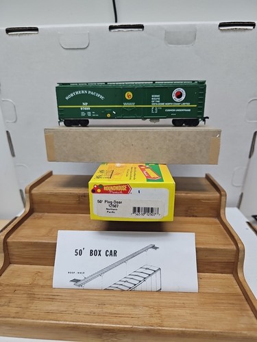 Coche Roundhouse 12507 escala HO 50' puerta enchufable construido en el Pacífico Norte.  | Zustand: New
