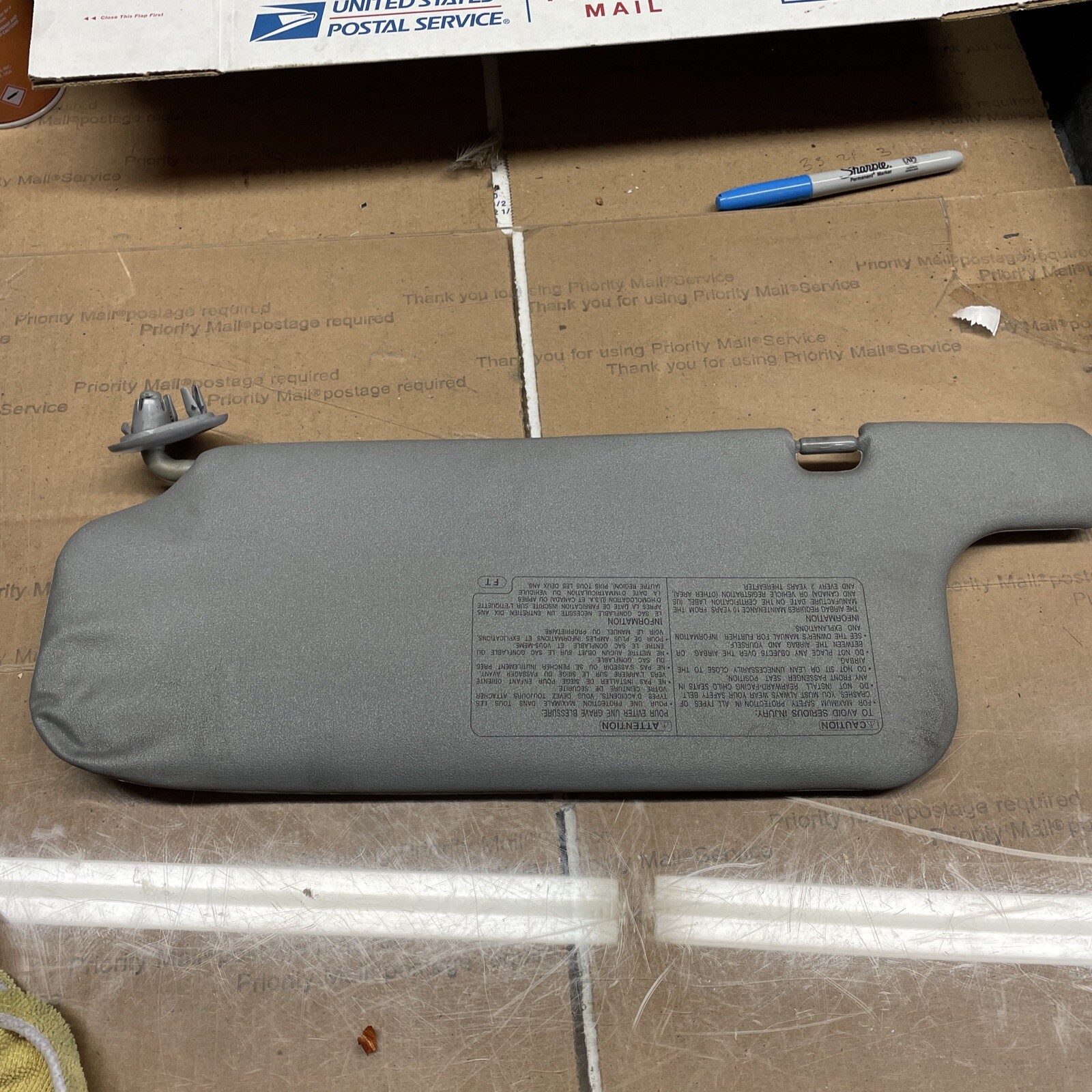 96 2000 Toyota RAV4 Sun Visor Passenger Side (Right) OEM GREY