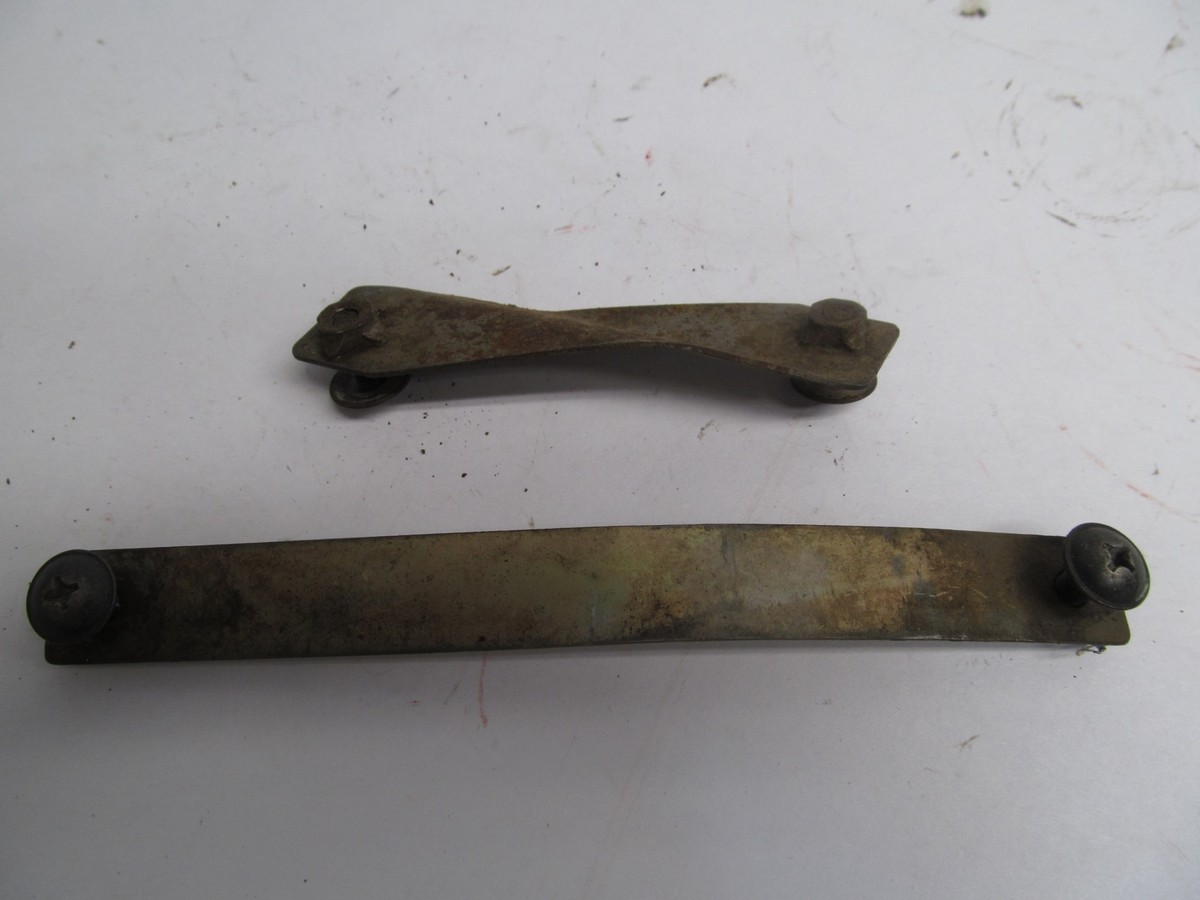 1985 KAWASAKI KLF185 KLF 185 BAYOU REAR MUD FLAP MOUNTING BRACKETS