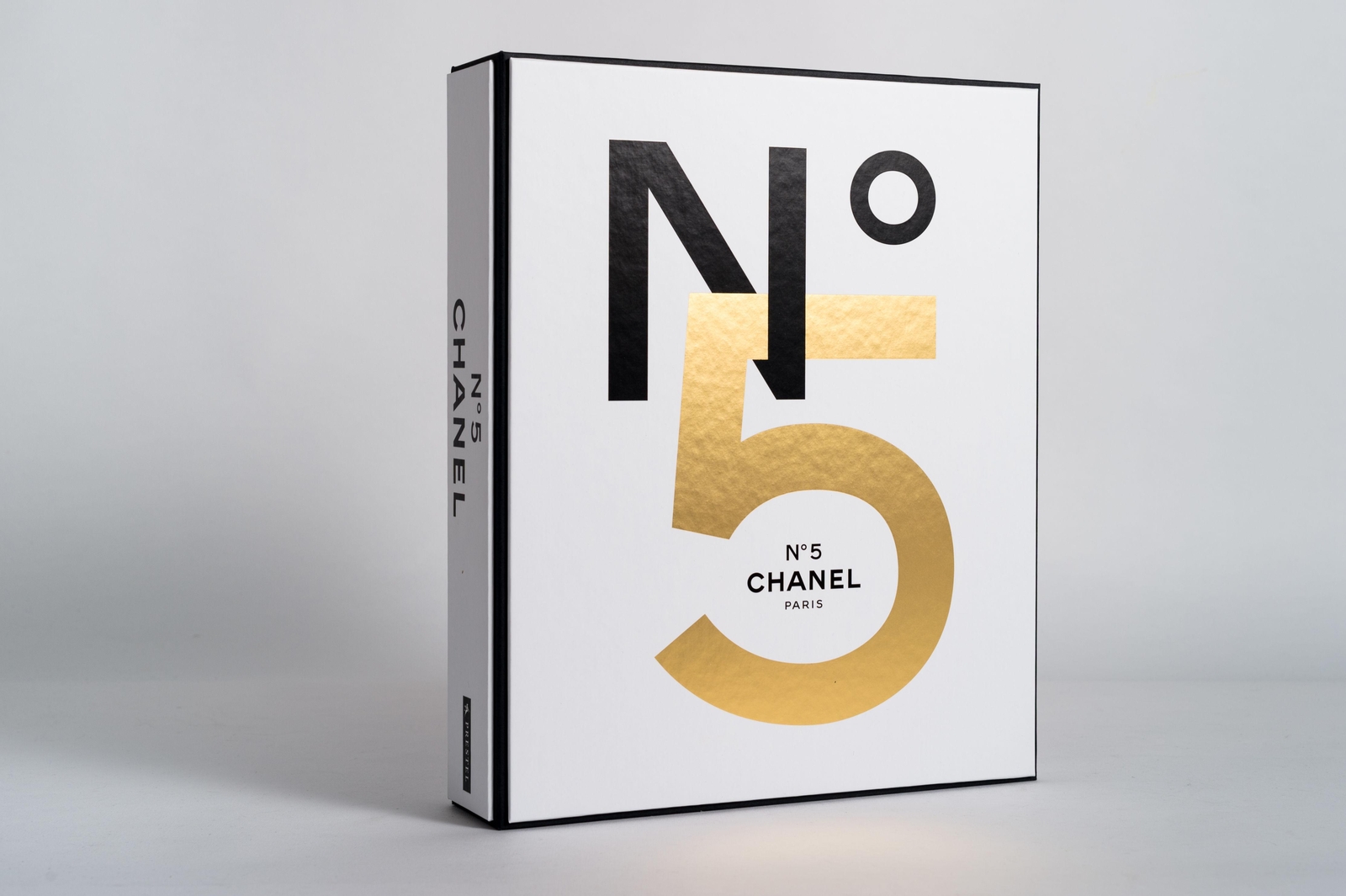 Thumbnail - Chanel N° 5 | Zweibändige Prachtausgabe In Edler Schmuckkassette |
