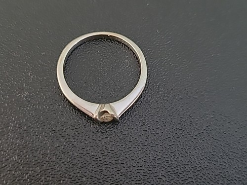 Anillo de diamantes de oro blanco de 10k talla 6 vintage encontrar lote de 1,5 gramos #34 - Imagen 2 de 20